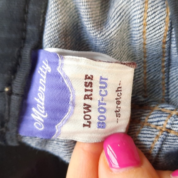Old Navy Maternity Jeans size 6s - Picture 2 of 3